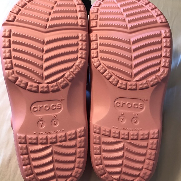 Pink Crocs - Picture 4 of 4